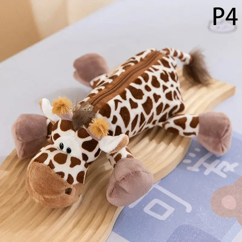 Giraffe plush pencil case with soft fabric, brown and white animal print, zipper closure, ideal for school supplies, SKU: 14:173