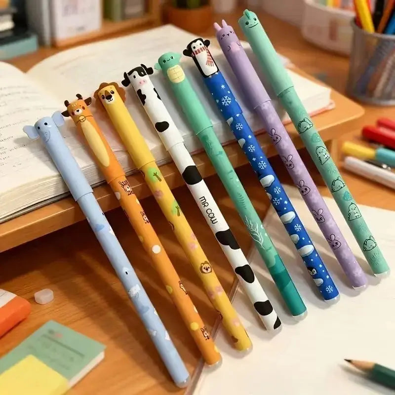 Niedliche radierbare Gelstifte Tierdesign in bunten Farben auf einem Schreibtisch, ideal für Kinder und Erwachsene.
