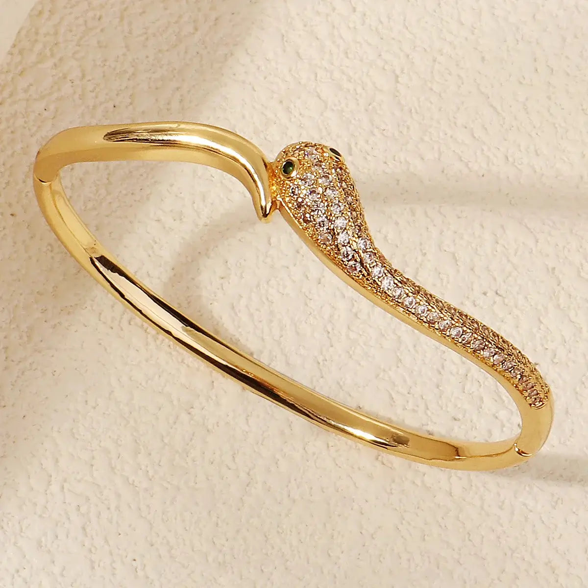 Goldenes Tier Armband aus Edelstahl