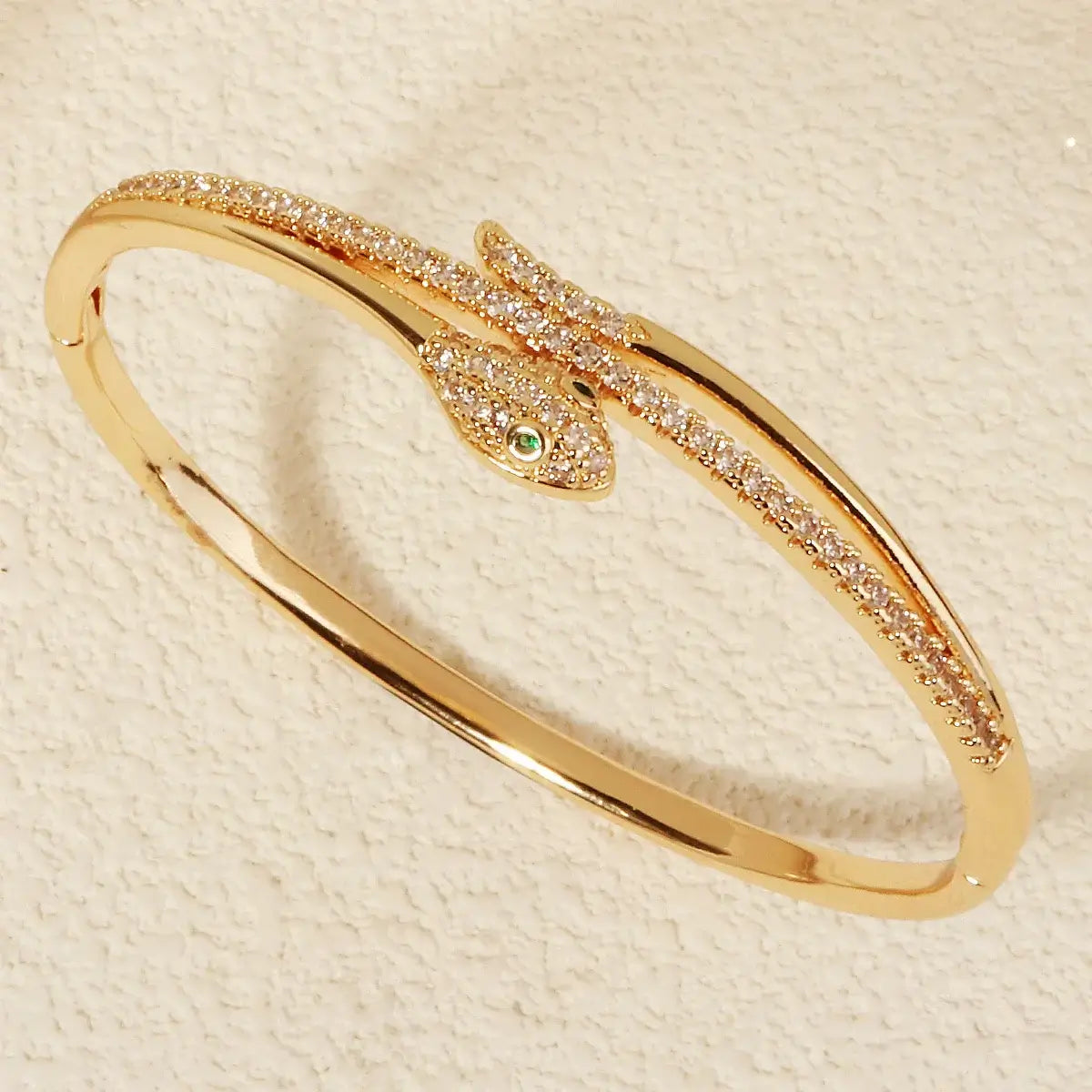 Goldenes Tier Armband aus Edelstahl