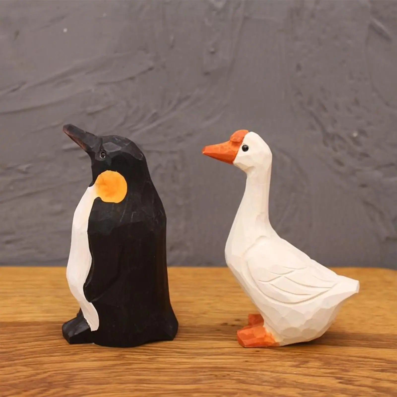 Pinguin Holzfigur – Handgeschnitzte Tierdekoration Petoria