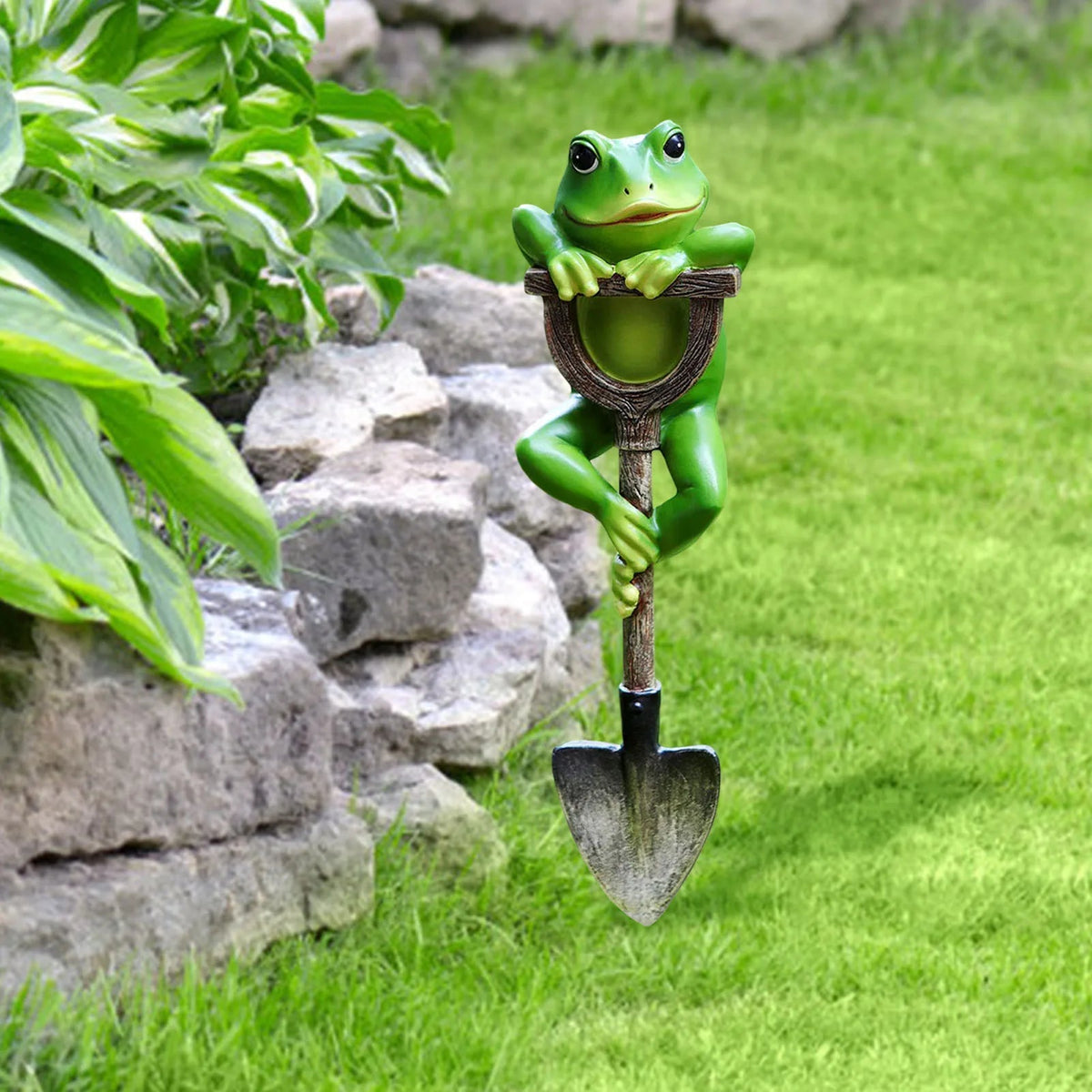 Frog Garden Statue Lawn Ornament Cute Frog Figurines on Shovel Ornament for Outdoor Patio Yard Decorations Petoria Store