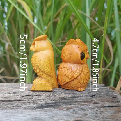 Handgeschnitzte Eulenfigur aus Holz Petoria