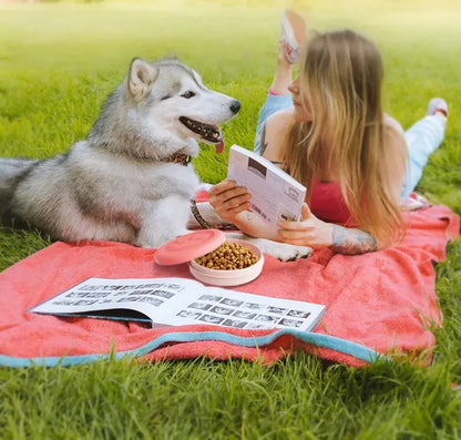Tragbarer 2-in-1 Reisenapf für Hunde mit Futter- und Wasserfach Petoria
