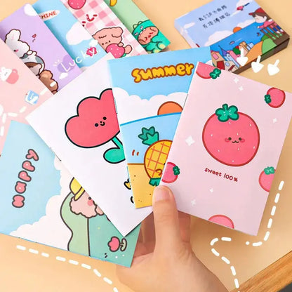 Kawaii Cartoon Mini-Notizbücher in verschiedenen Designs, die Kreativität in Schule und Alltag bringen.