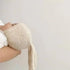 Baby Beanie mit Hasenohren in Beige, ideal für kalte Herbst- und Wintertage, bietet hohen Tragekomfort und Wärme.