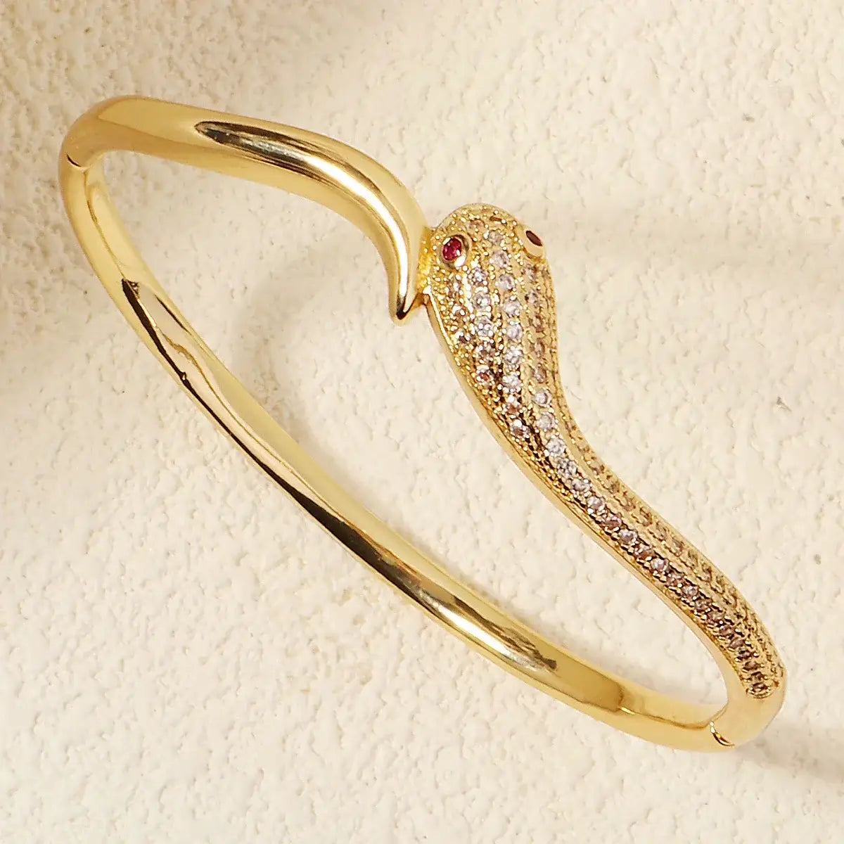 Goldenes Tier Armband aus Edelstahl