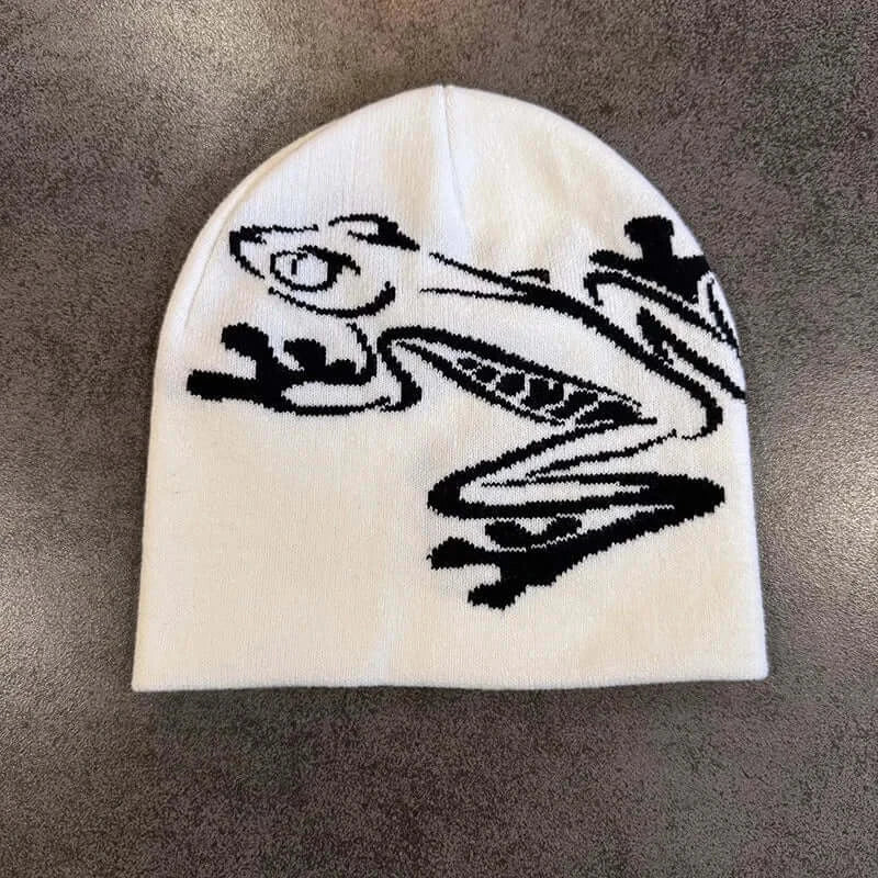 White knitted beanie with black dragon graphic, unisex winter hat, cozy and stylish for autumn and winter, SKU: 14:1052