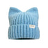 Katzenohren Beanie in hellblau, warme Damen Strickmütze mit süßem Katzenohren-Design für Herbst und Winter.